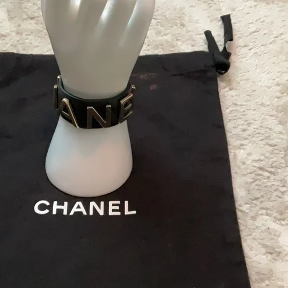 ❌SOLD❌Chanel Calfskin Logo Cuff Bracelet - Picture 8 of 13